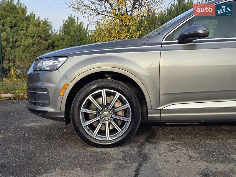 Позашляховик / Кросовер Audi Q7 2016 в Хмельницькому