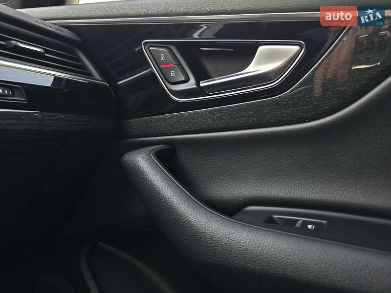 Позашляховик / Кросовер Audi Q7 2016 в Хмельницькому