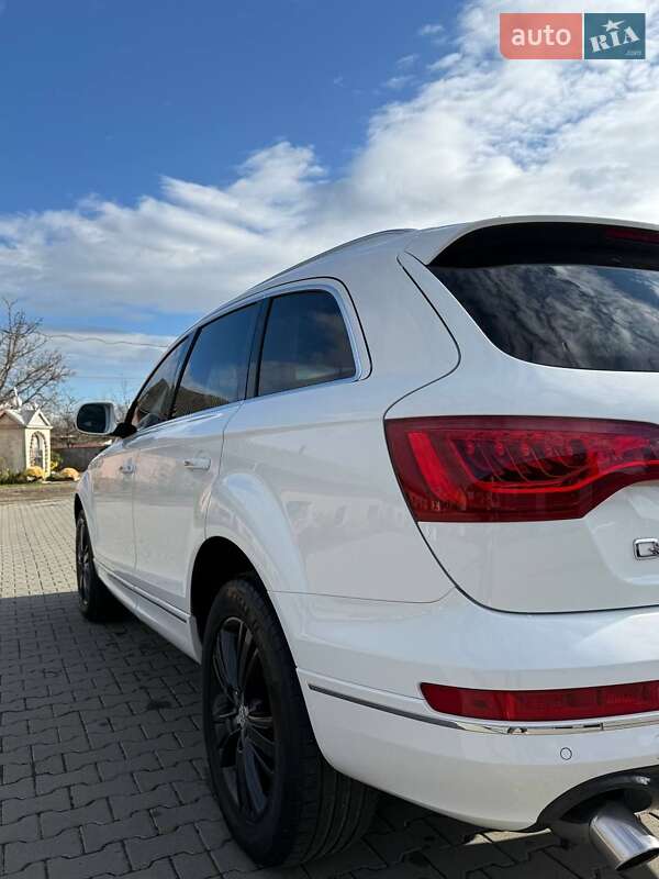 Внедорожник / Кроссовер Audi Q7 2010 в Косове