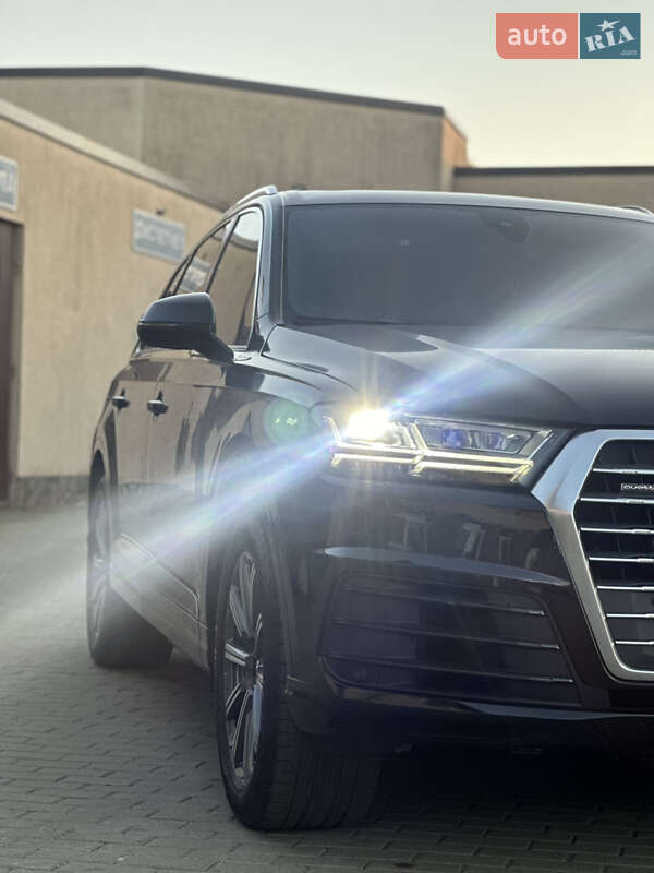 Внедорожник / Кроссовер Audi Q7 2016 в Владимире