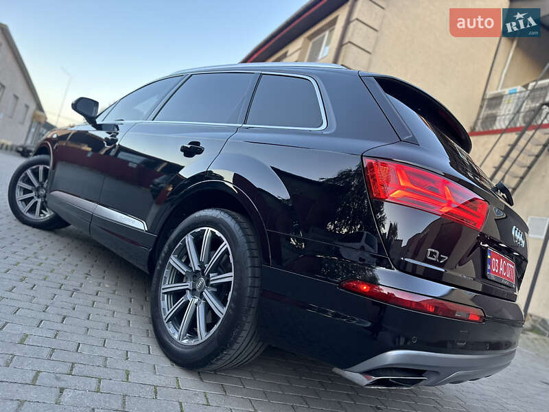 Внедорожник / Кроссовер Audi Q7 2016 в Владимире