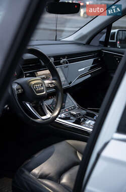 Внедорожник / Кроссовер Audi Q7 2019 в Полтаве