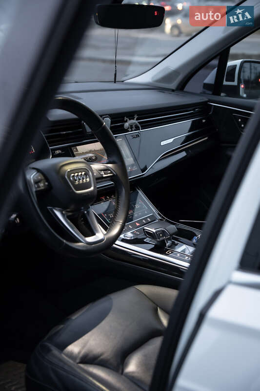 Позашляховик / Кросовер Audi Q7 2019 в Полтаві фото 18 Позашляховик / Кросовер Audi Q7 2019 в Полтаві