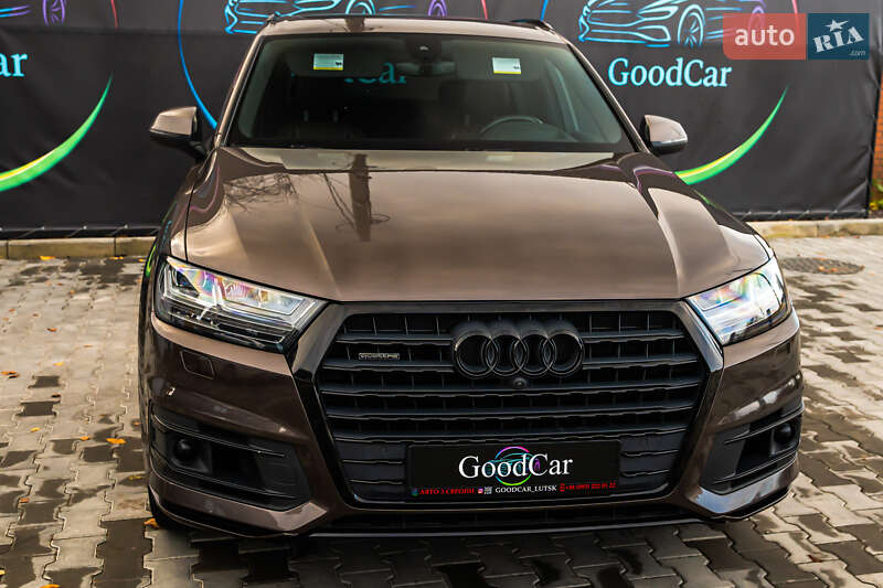 Позашляховик / Кросовер Audi Q7 2017 в Луцьку
