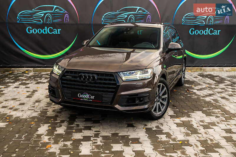 Позашляховик / Кросовер Audi Q7 2017 в Луцьку