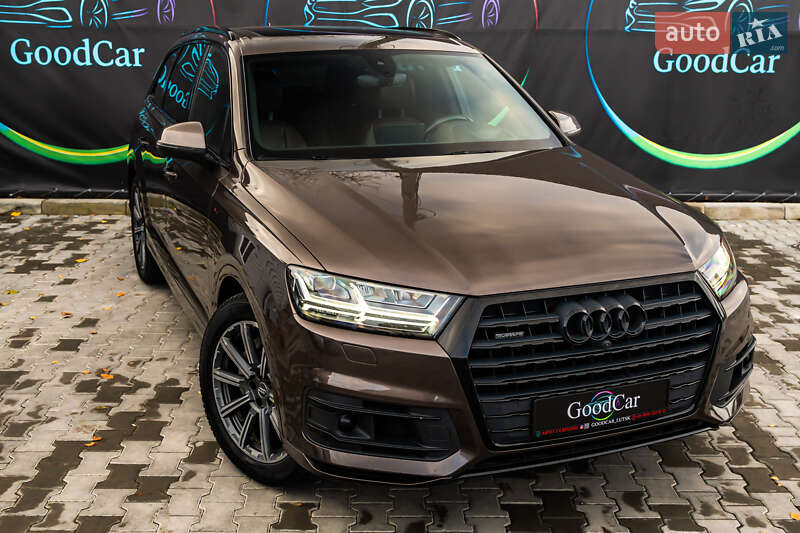 Позашляховик / Кросовер Audi Q7 2017 в Луцьку