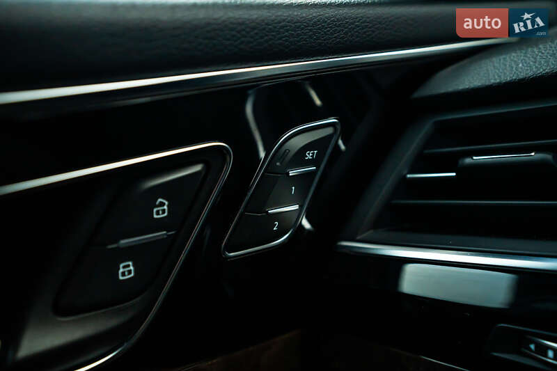 Позашляховик / Кросовер Audi Q7 2017 в Луцьку