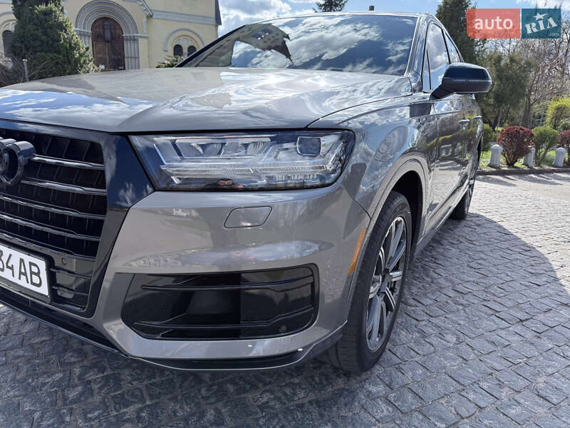 Позашляховик / Кросовер Audi Q7 2016 в Києві