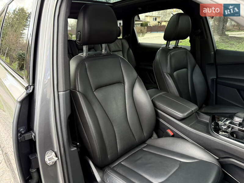 Позашляховик / Кросовер Audi Q7 2016 в Києві
