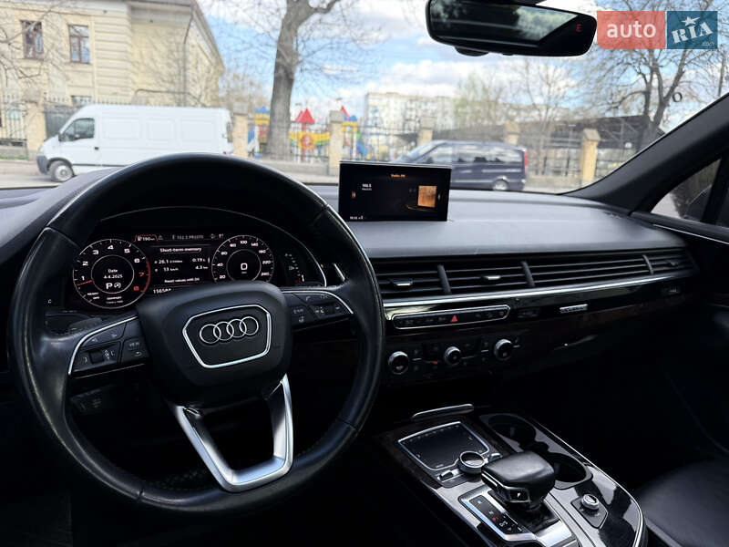 Позашляховик / Кросовер Audi Q7 2016 в Києві