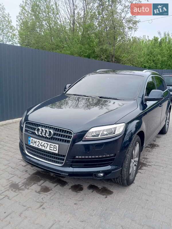 Позашляховик / Кросовер Audi Q7 2007 в Житомирі