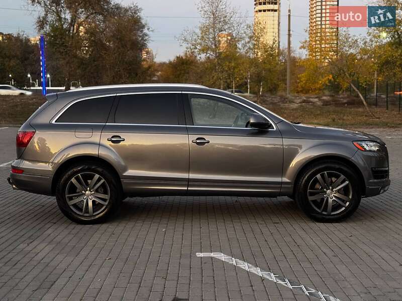 Внедорожник / Кроссовер Audi Q7 2013 в Запорожье
