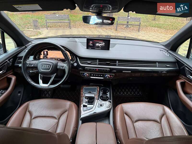 Внедорожник / Кроссовер Audi Q7 2016 в Кривом Роге