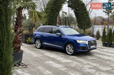 Внедорожник / Кроссовер Audi Q7 2017 в Мукачево