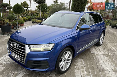 Внедорожник / Кроссовер Audi Q7 2017 в Мукачево