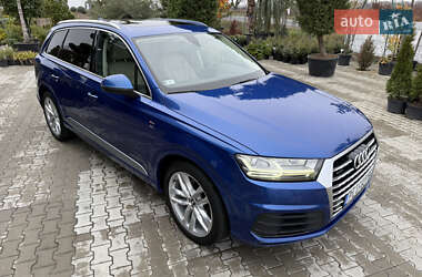 Внедорожник / Кроссовер Audi Q7 2017 в Мукачево