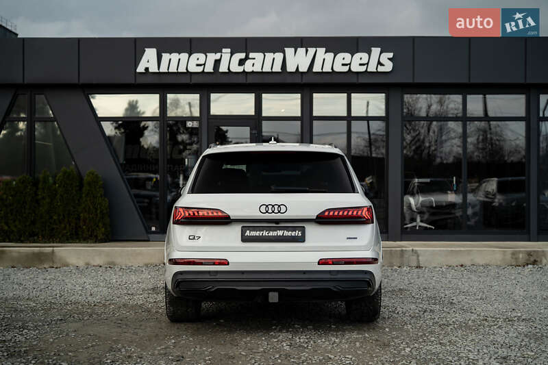 Позашляховик / Кросовер Audi Q7 2020 в Чернівцях