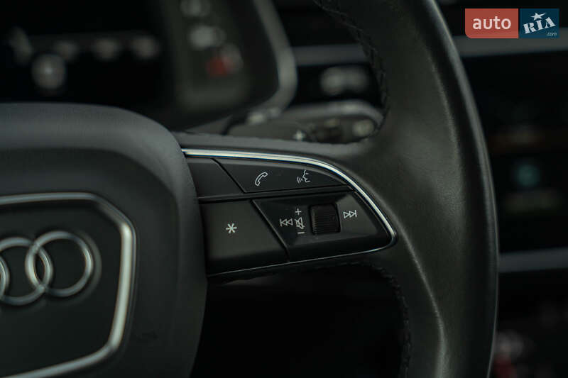 Позашляховик / Кросовер Audi Q7 2020 в Чернівцях