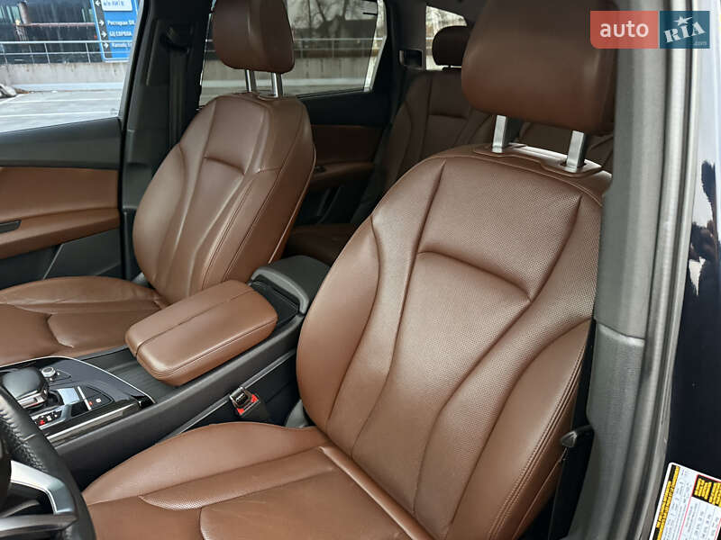 Позашляховик / Кросовер Audi Q7 2017 в Києві фото 24 Позашляховик / Кросовер Audi Q7 2017 в Києві