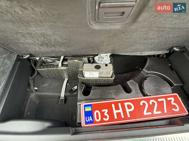 Позашляховик / Кросовер Audi Q7 2015 в Луцьку