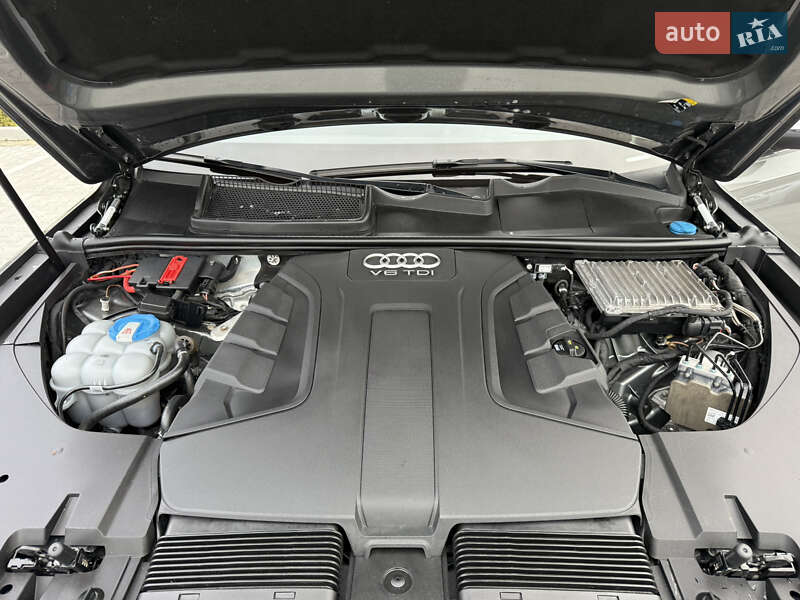 Позашляховик / Кросовер Audi Q7 2015 в Луцьку