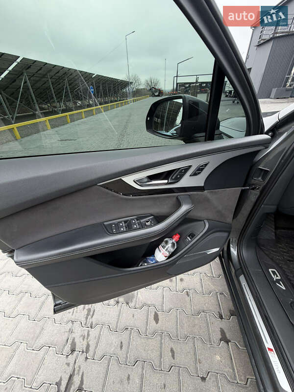 Внедорожник / Кроссовер Audi Q7 2016 в Киеве фото 15 Внедорожник / Кроссовер Audi Q7 2016 в Киеве