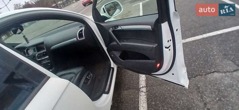 Позашляховик / Кросовер Audi Q7 2015 в Броварах