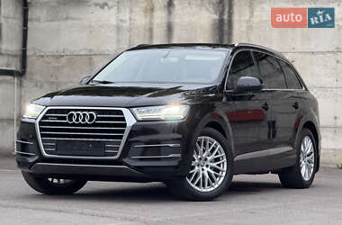 Позашляховик / Кросовер Audi Q7 2015 в Рівному