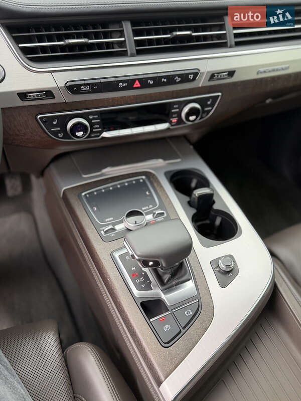 Позашляховик / Кросовер Audi Q7 2016 в Одесі фото 21 Позашляховик / Кросовер Audi Q7 2016 в Одесі