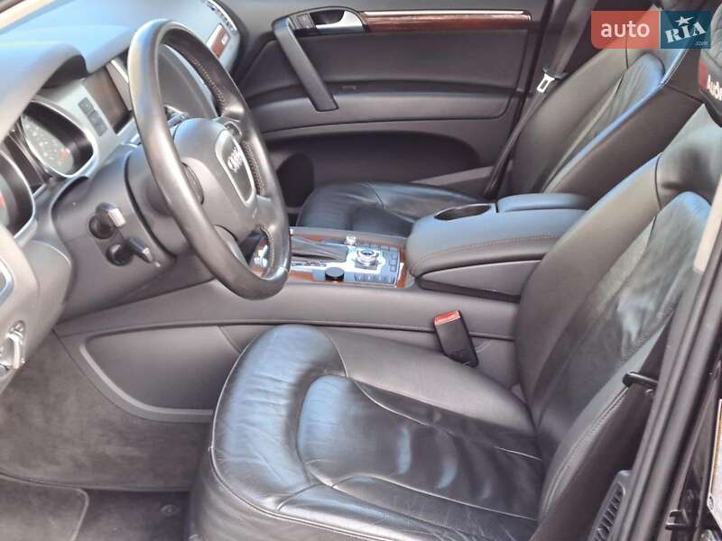 Позашляховик / Кросовер Audi Q7 2010 в Одесі