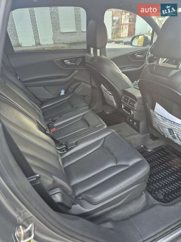 Позашляховик / Кросовер Audi Q7 2017 в Дніпрі фото 12 Позашляховик / Кросовер Audi Q7 2017 в Дніпрі