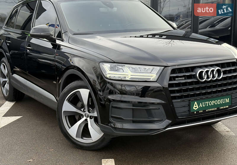 Позашляховик / Кросовер Audi Q7 2015 в Києві