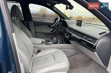 Внедорожник / Кроссовер Audi Q7 2017 в Киеве