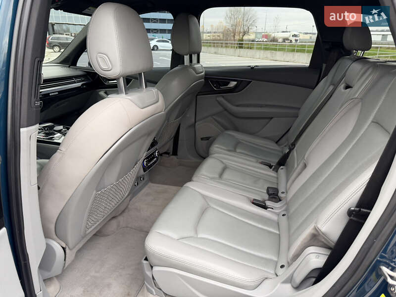 Позашляховик / Кросовер Audi Q7 2017 в Києві фото 21 Позашляховик / Кросовер Audi Q7 2017 в Києві