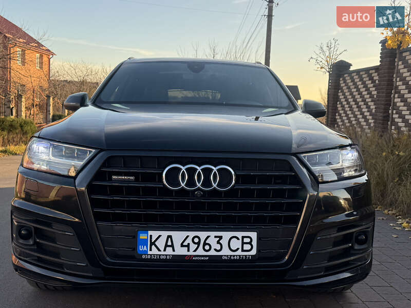 Позашляховик / Кросовер Audi Q7 2016 в Рівному