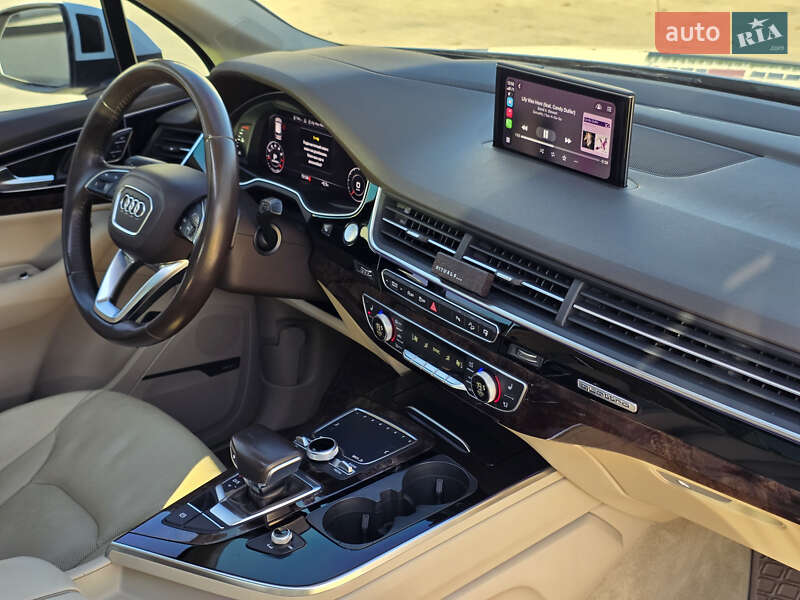 Внедорожник / Кроссовер Audi Q7 2016 в Луцке