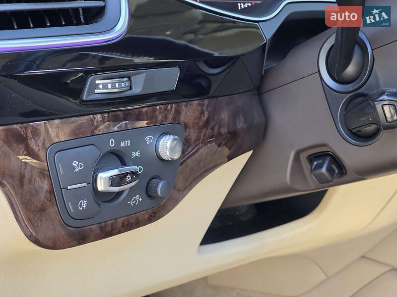 Внедорожник / Кроссовер Audi Q7 2016 в Луцке