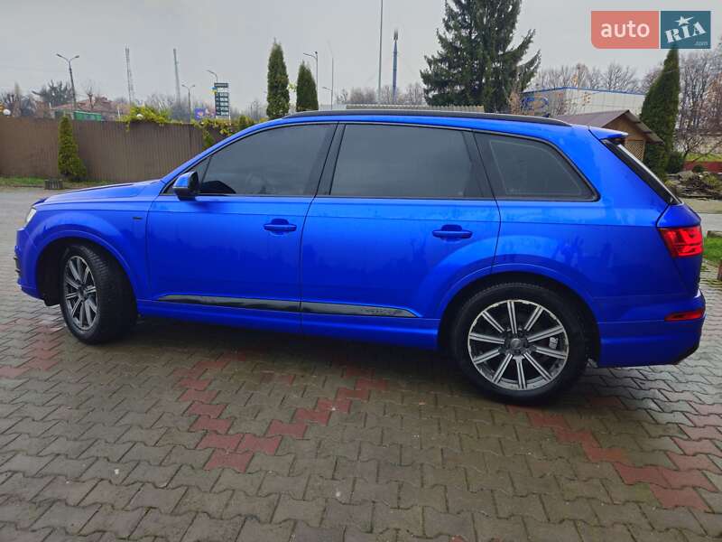 Позашляховик / Кросовер Audi Q7 2016 в Дунаївцях
