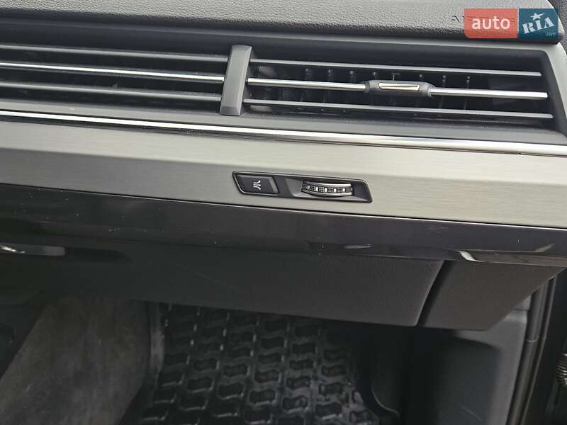 Позашляховик / Кросовер Audi Q7 2016 в Дунаївцях