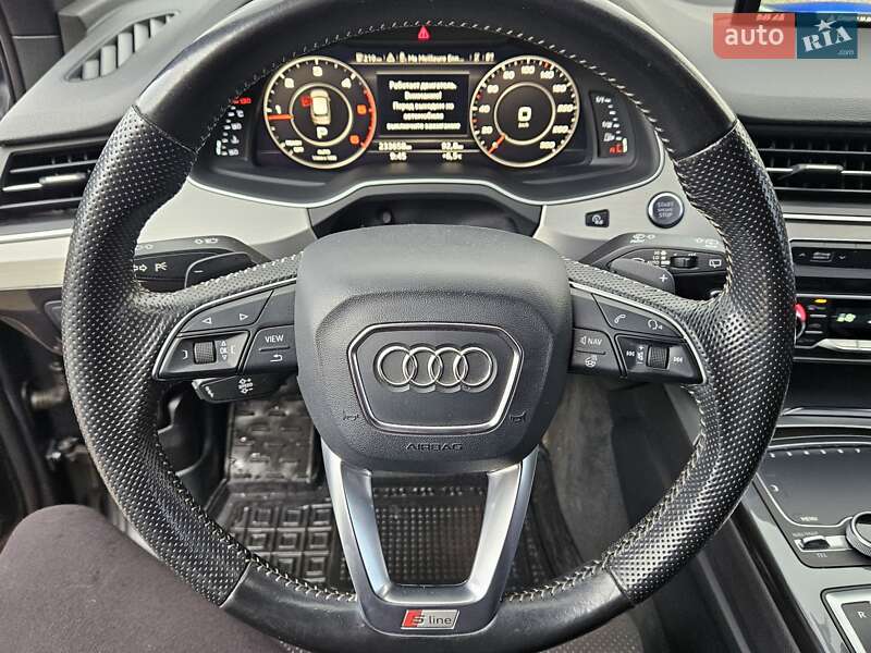 Позашляховик / Кросовер Audi Q7 2016 в Дунаївцях