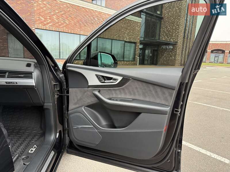 Внедорожник / Кроссовер Audi Q7 2016 в Киеве фото 137 Внедорожник / Кроссовер Audi Q7 2016 в Киеве