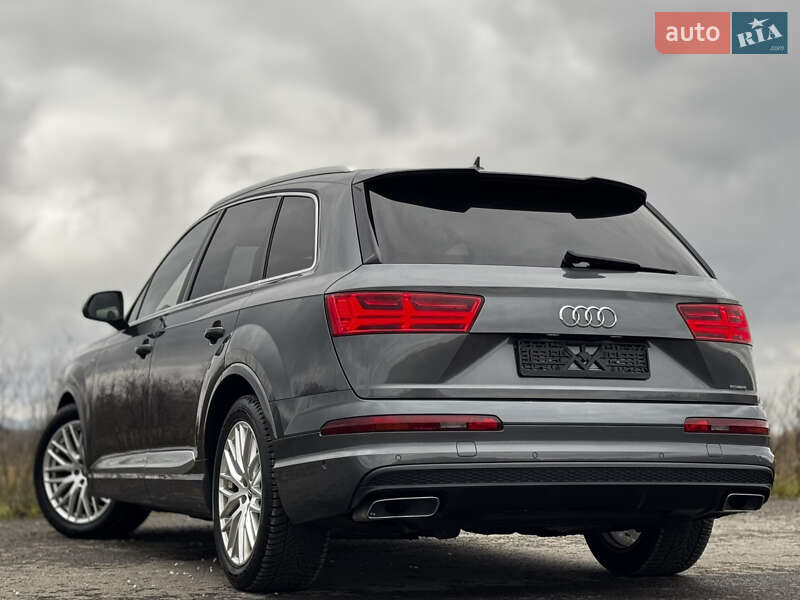 Внедорожник / Кроссовер Audi Q7 2017 в Дрогобыче