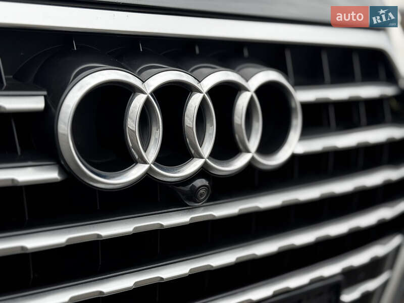Внедорожник / Кроссовер Audi Q7 2017 в Дрогобыче