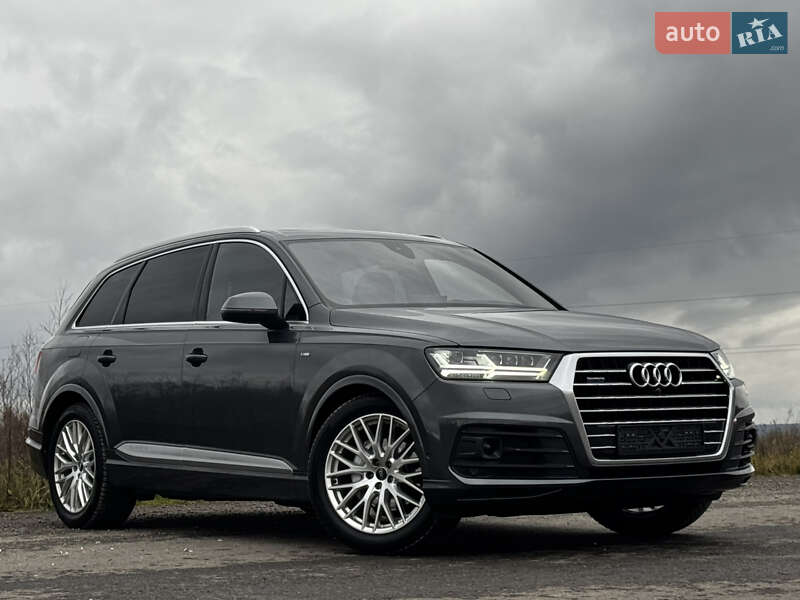 Внедорожник / Кроссовер Audi Q7 2017 в Дрогобыче