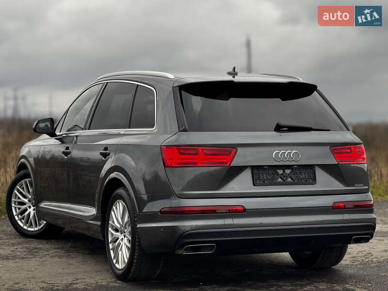 Внедорожник / Кроссовер Audi Q7 2017 в Дрогобыче