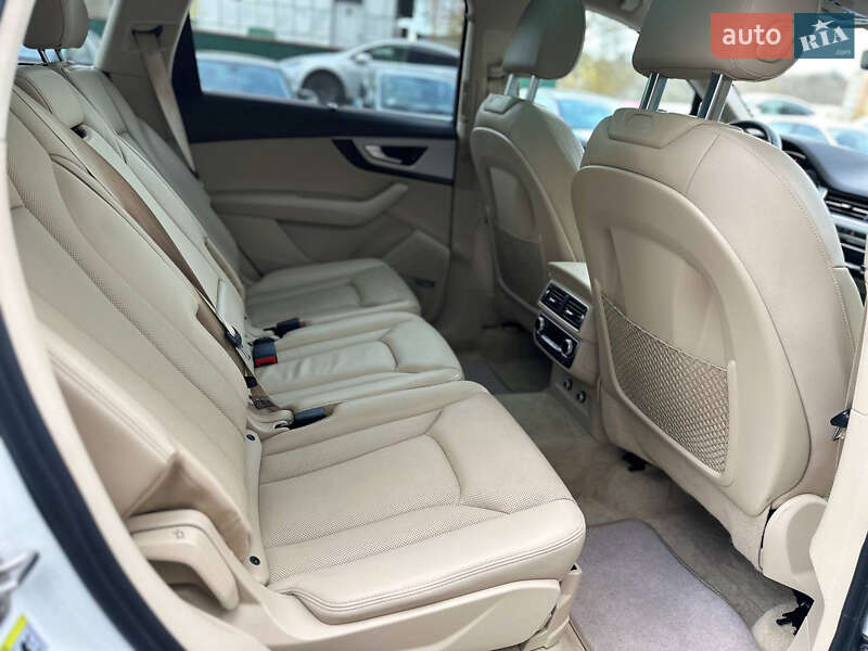 Позашляховик / Кросовер Audi Q7 2019 в Львові фото 26 Позашляховик / Кросовер Audi Q7 2019 в Львові