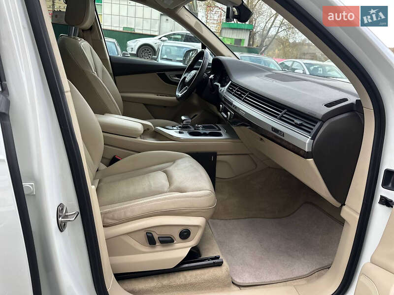 Позашляховик / Кросовер Audi Q7 2019 в Львові фото 23 Позашляховик / Кросовер Audi Q7 2019 в Львові