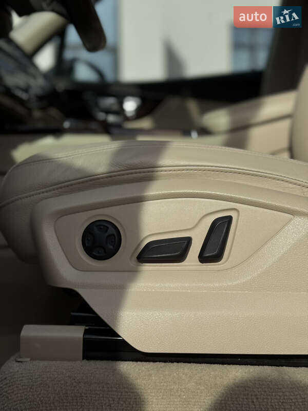 Позашляховик / Кросовер Audi Q7 2017 в Києві