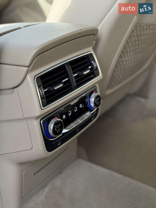 Позашляховик / Кросовер Audi Q7 2017 в Києві