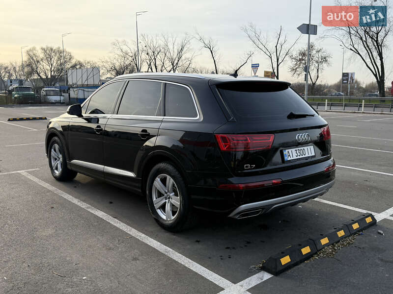 Позашляховик / Кросовер Audi Q7 2017 в Києві
